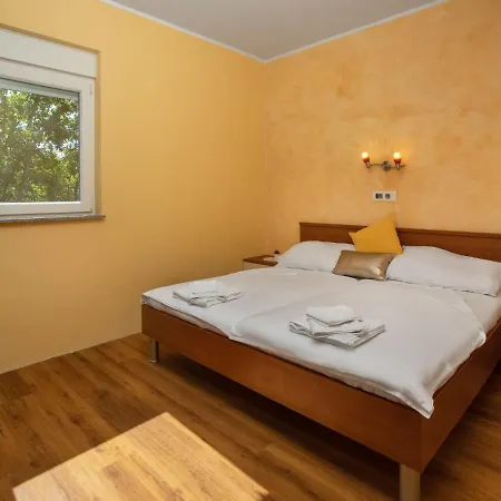 Lavendel By Interhome * Dobrinj